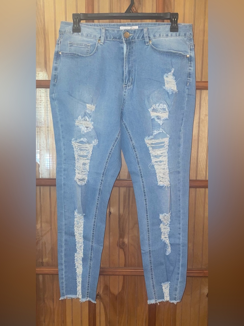 Women’s Light Blue Distressed Skinny Jeans